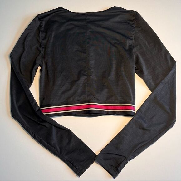 Fabletics Eco-Conscious Front Twist Long Sleeve Cropped Black Top, Size Medium - Picture 11 of 14